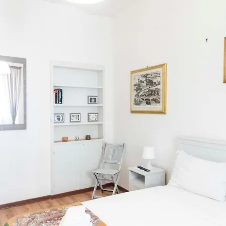 La Casa Di Marisela In Via Emanuele Filiberto Apartmán *